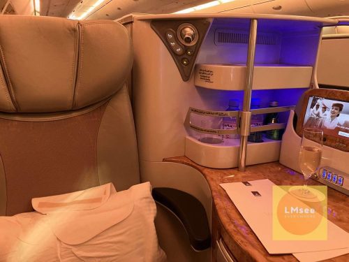 Emirates A380商務艙 座位