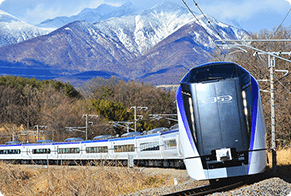 JR中央線特急列車與富士回遊號一樣嗎?
