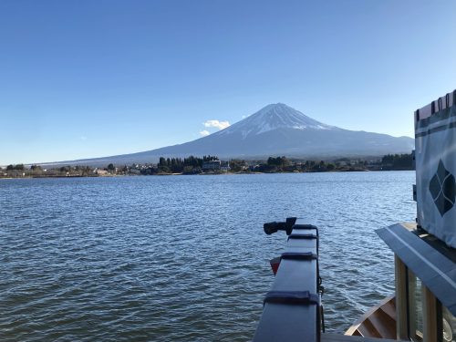 河口湖遊覽船天晴 富士山